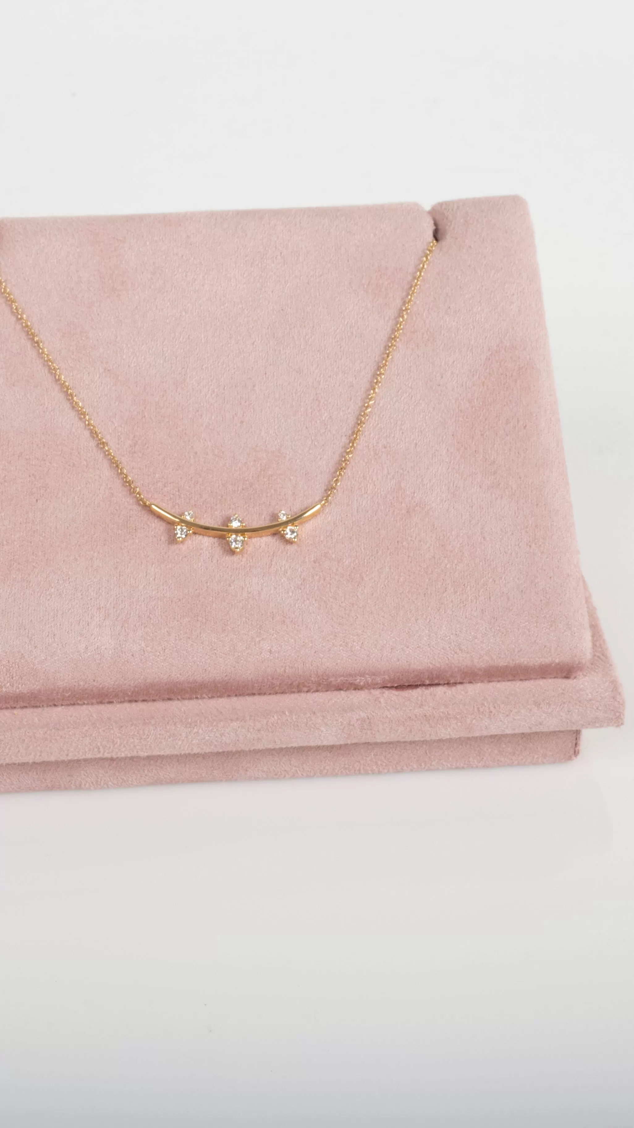 14k 6 Diamond Bar Necklace - Gold