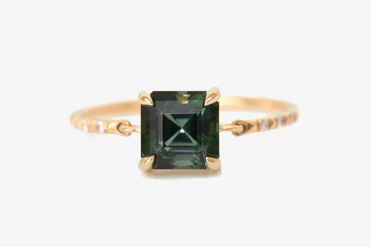 18k Gold Ascher Moss Tourmaline Petite Circle Diamond Ring