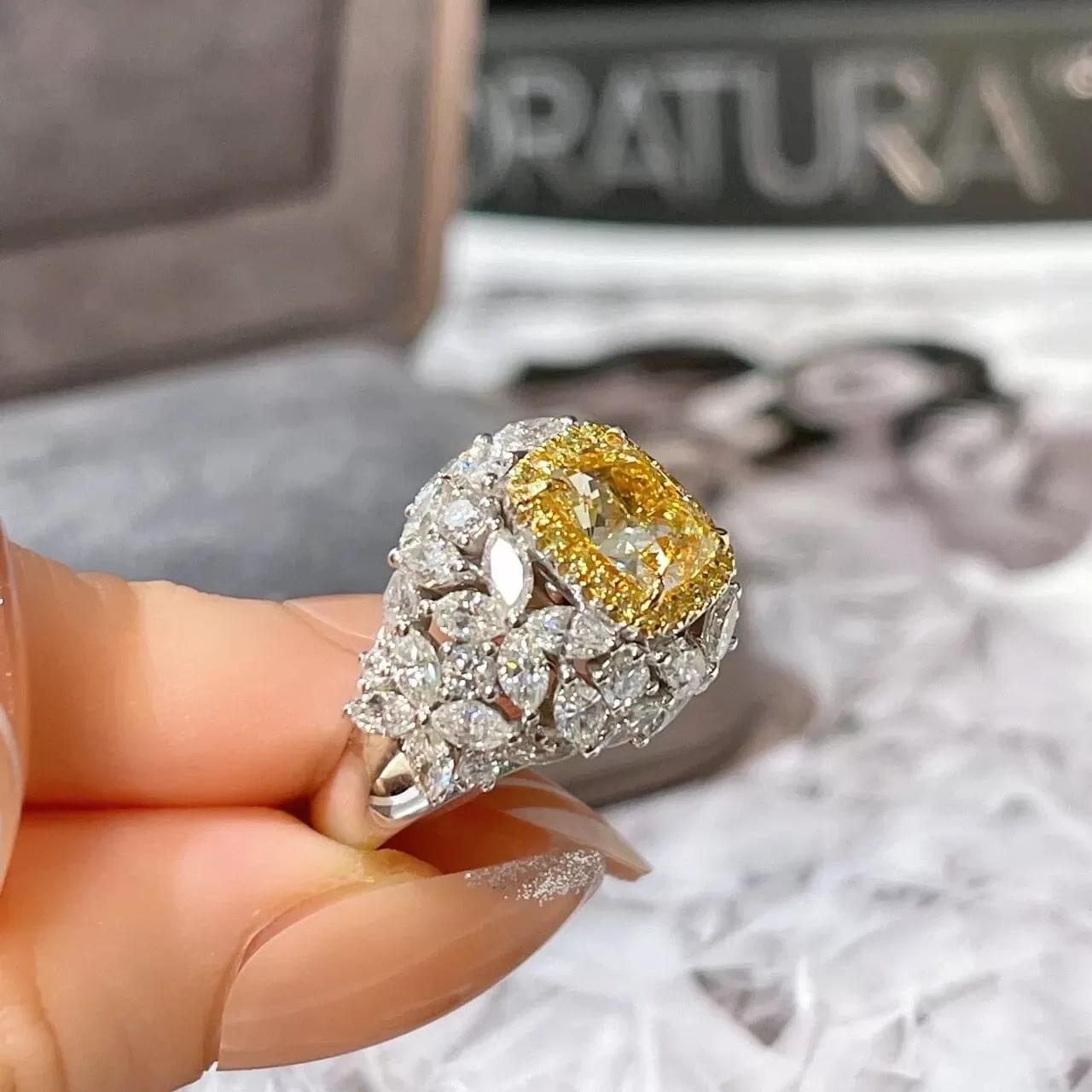 Adjustable Bling Yellow Stone Ring