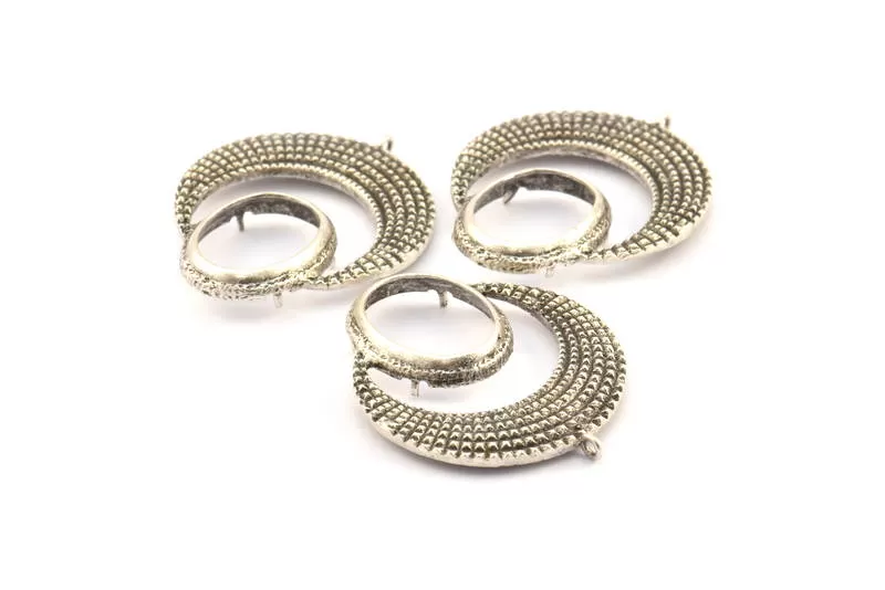 Antique Silver Crescent Pendant, 2 Antique Silver Plated Crescent Pendants With 1 Loop and 15.5x20mm Pad Setting (43x34x2.8mm) BS 1885 H0477