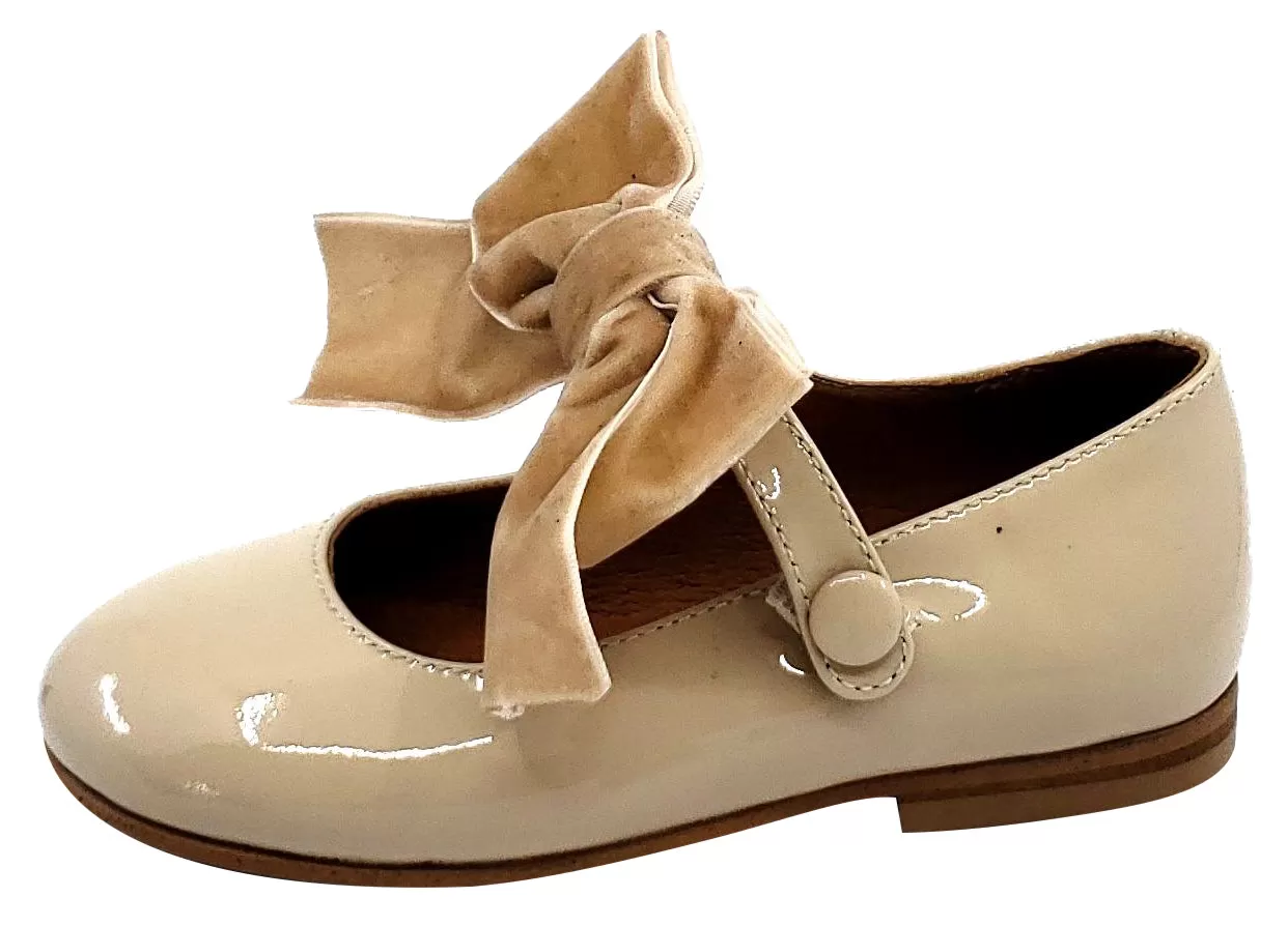 Atlanta Mocassin Girl's Snap Closure Velvet Bow Mary Jane, Taupe Sand