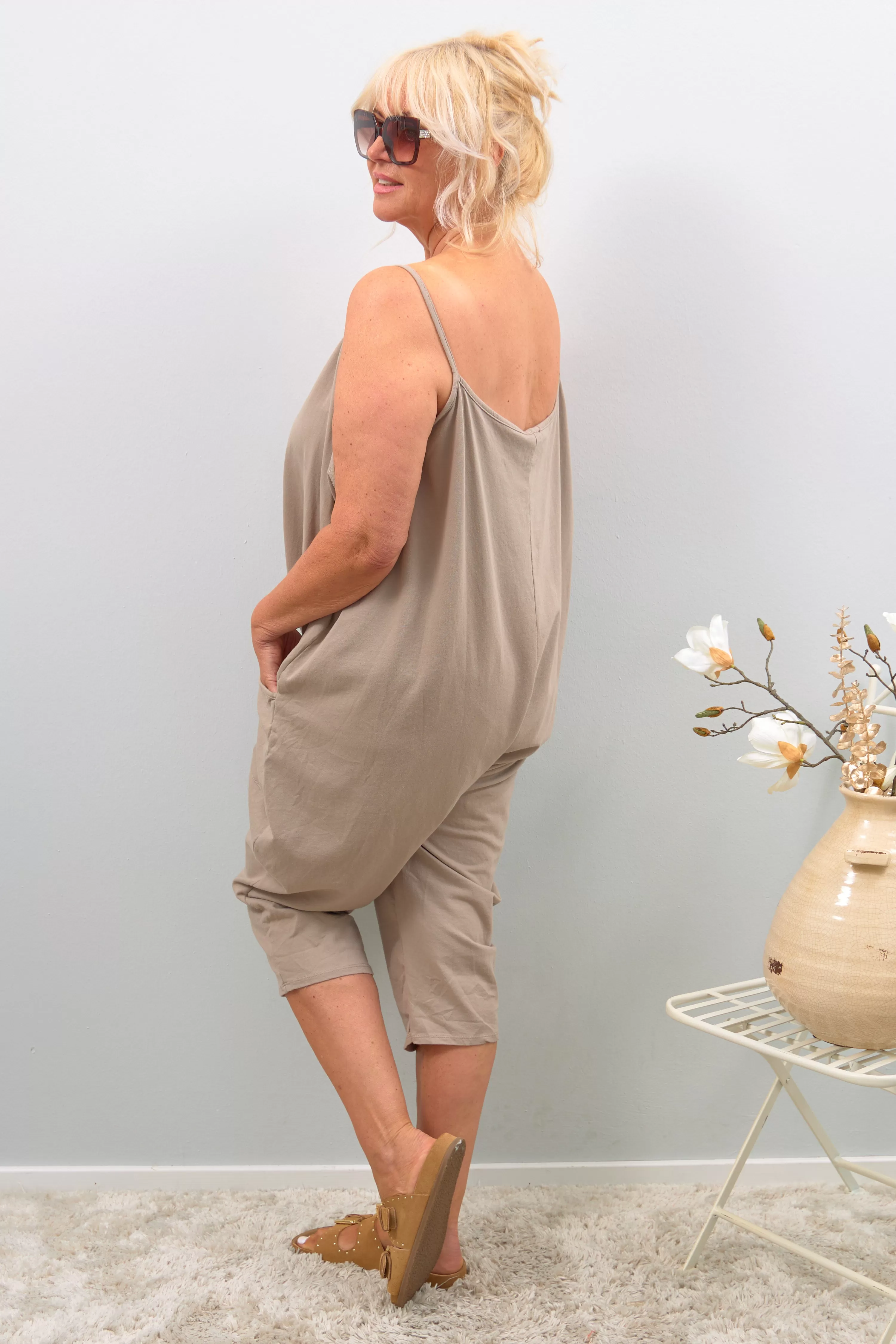 Baggy Jumpsuit mit Spaghettiträgern, taupe