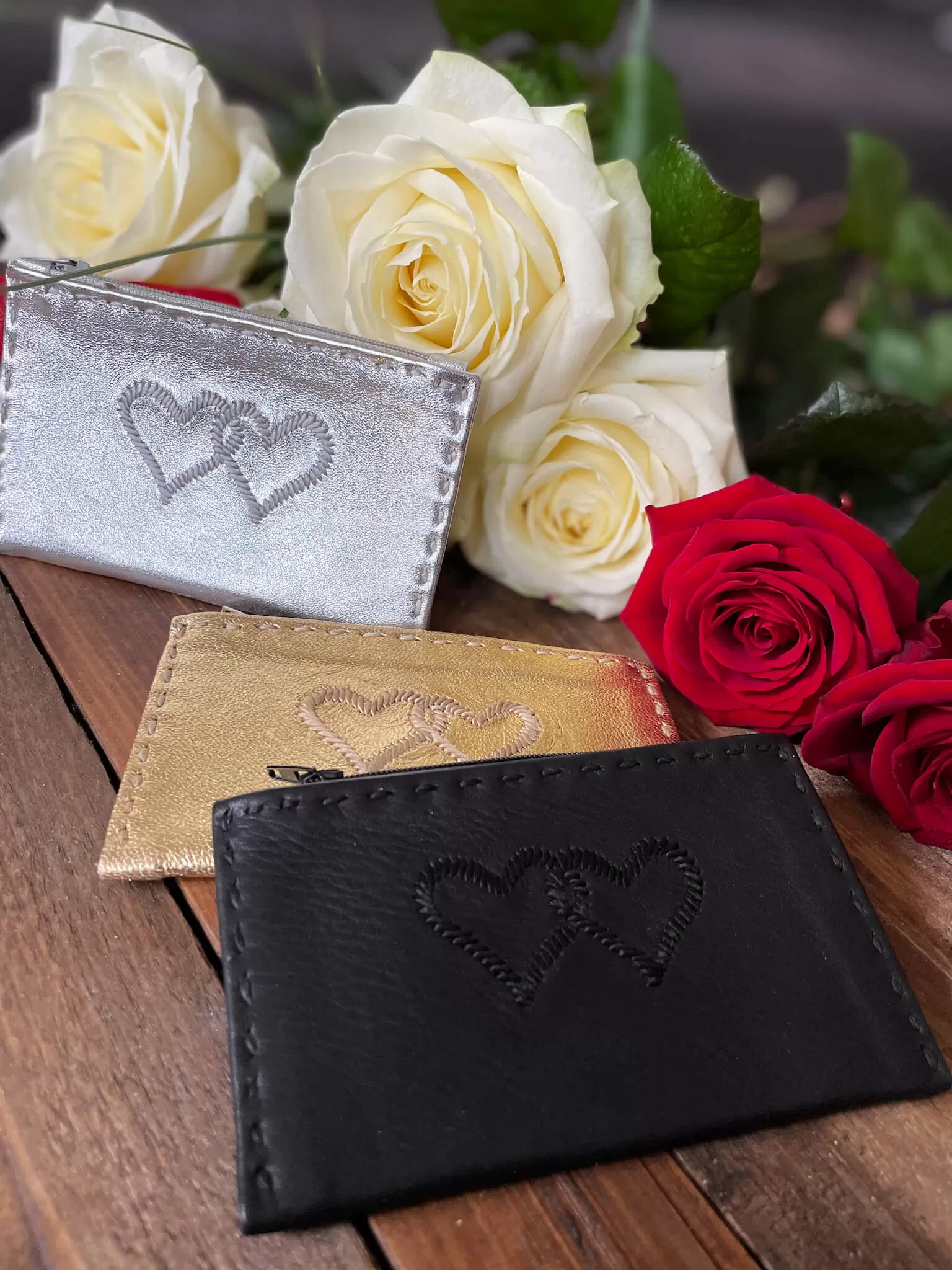 Embroidered Leather Coin Wallet *Love Edition* in Silver