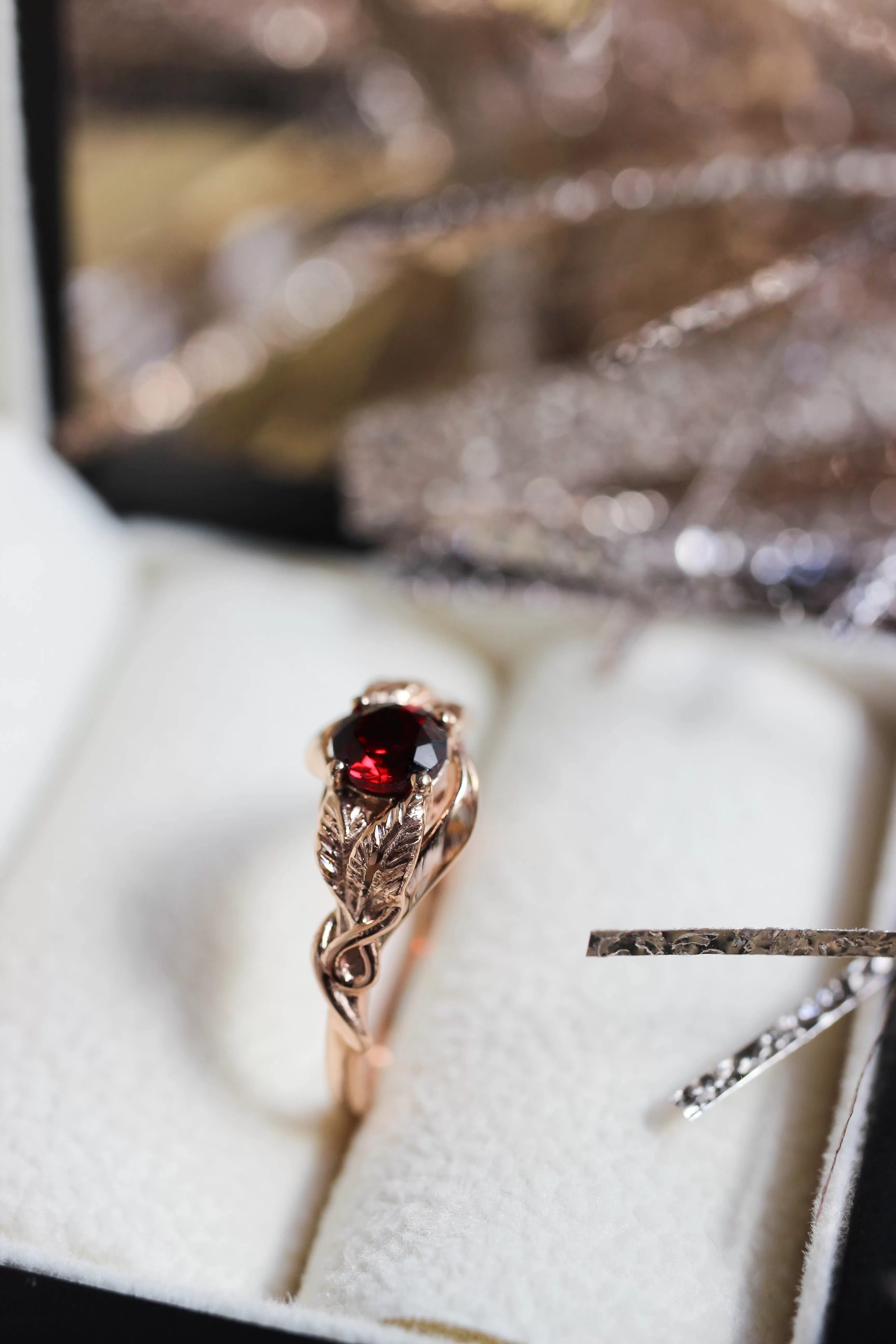 Garnet nature inspired engagement ring / Azalea