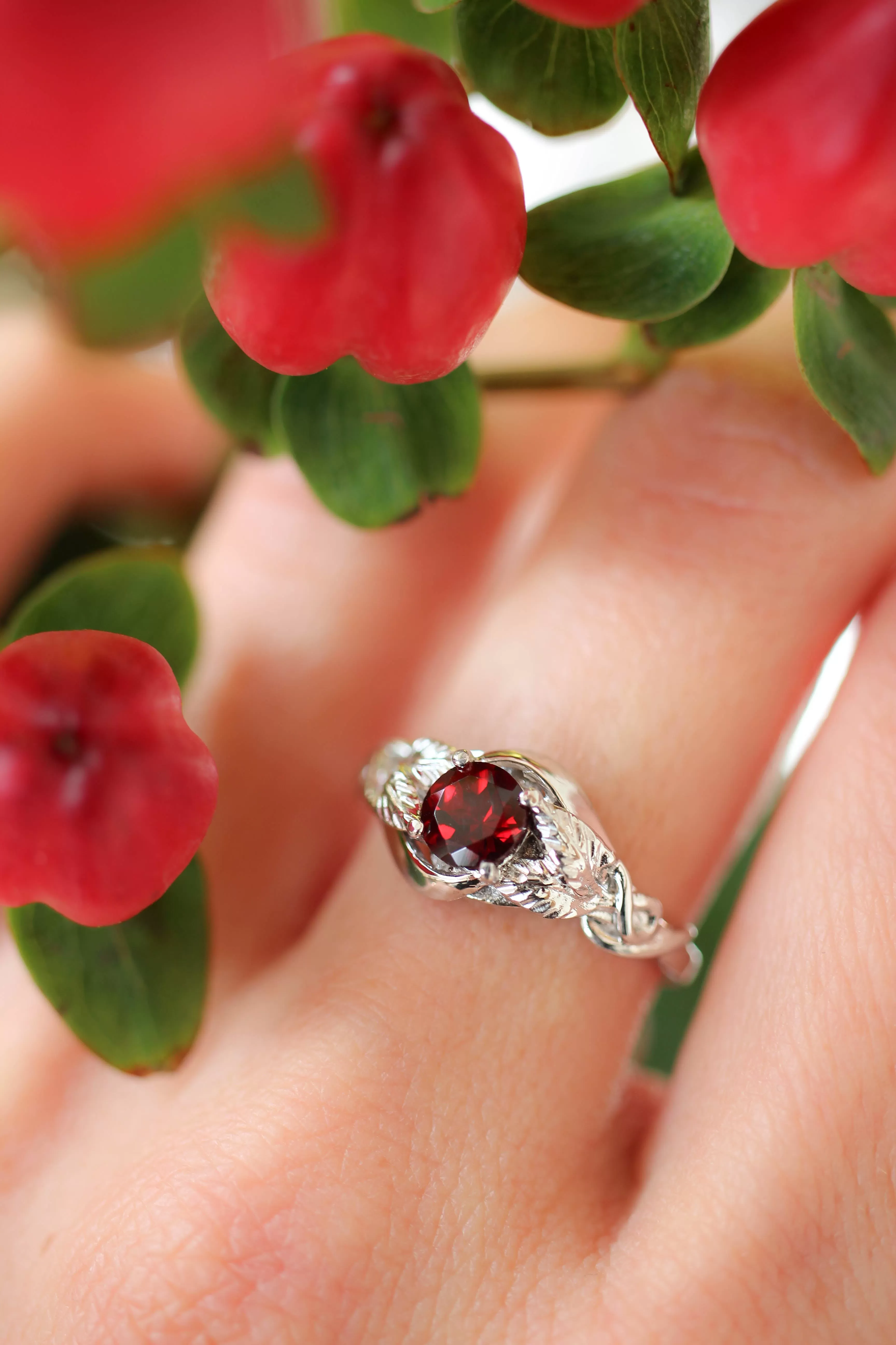 Garnet nature inspired engagement ring / Azalea