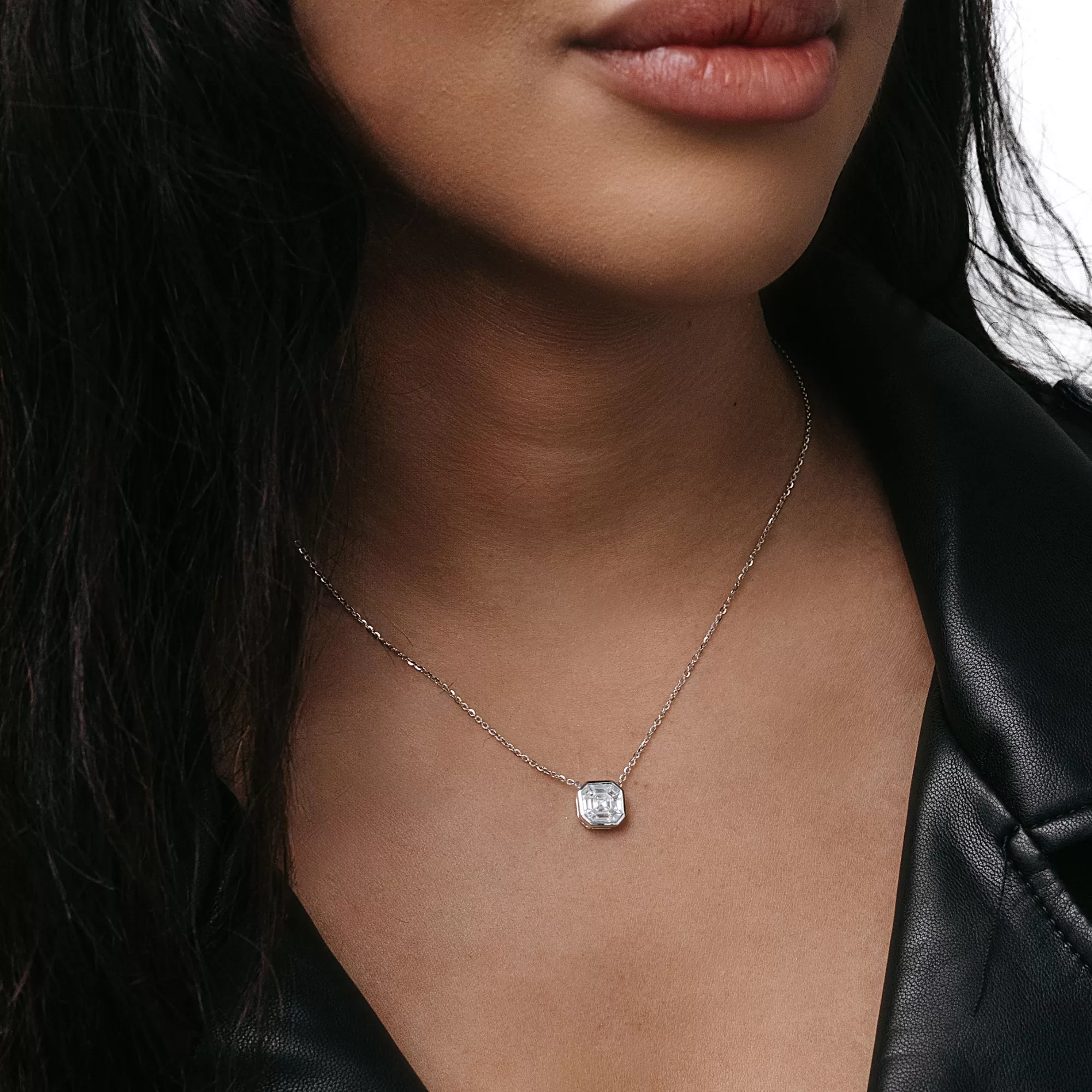 Invisible Set Square Diamond Small Necklace