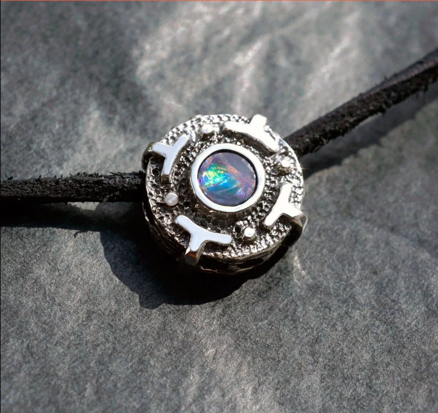 LEELOO | Opal pendant