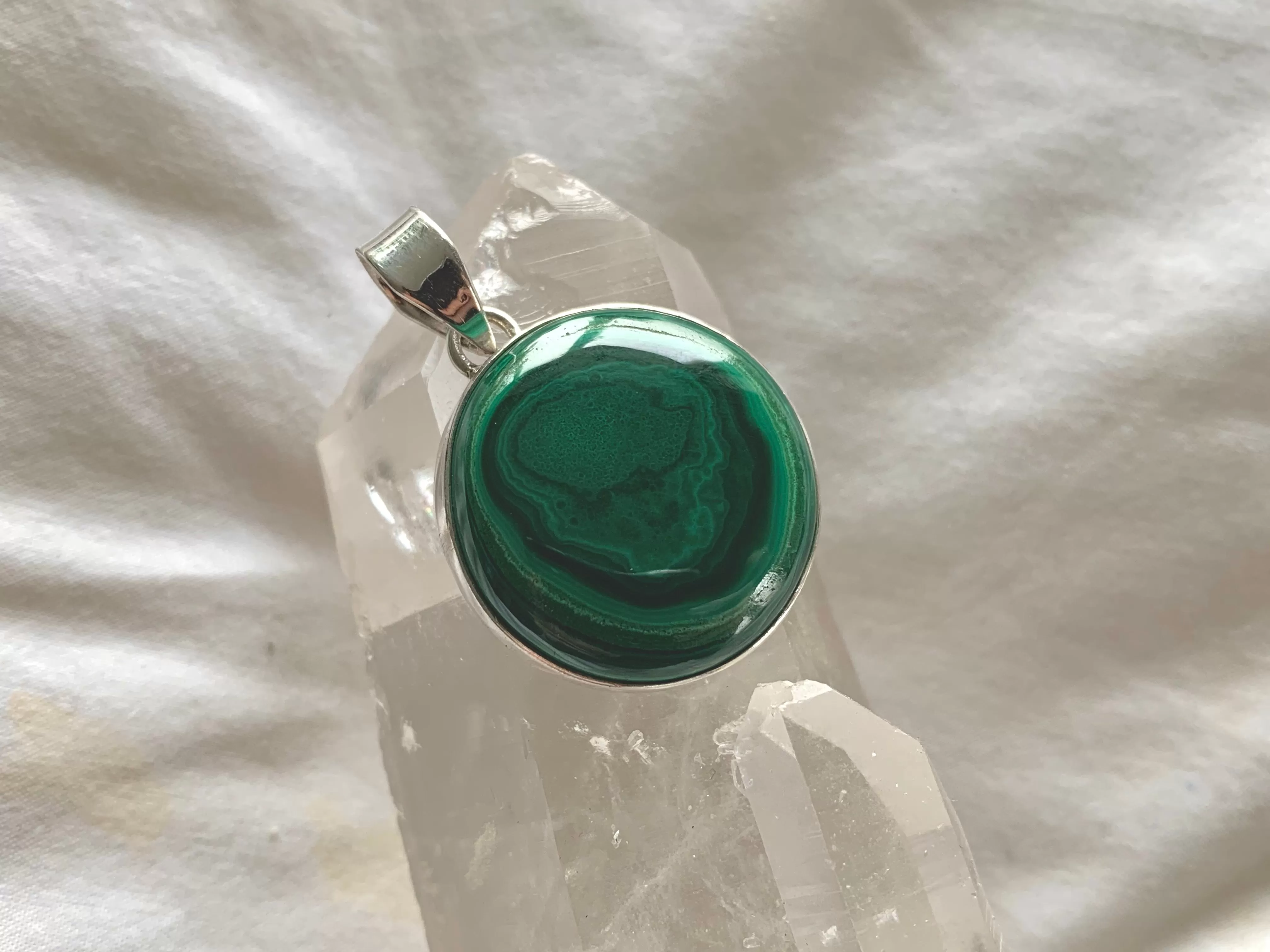 Malachite Akoni Pendant - Reg. Round