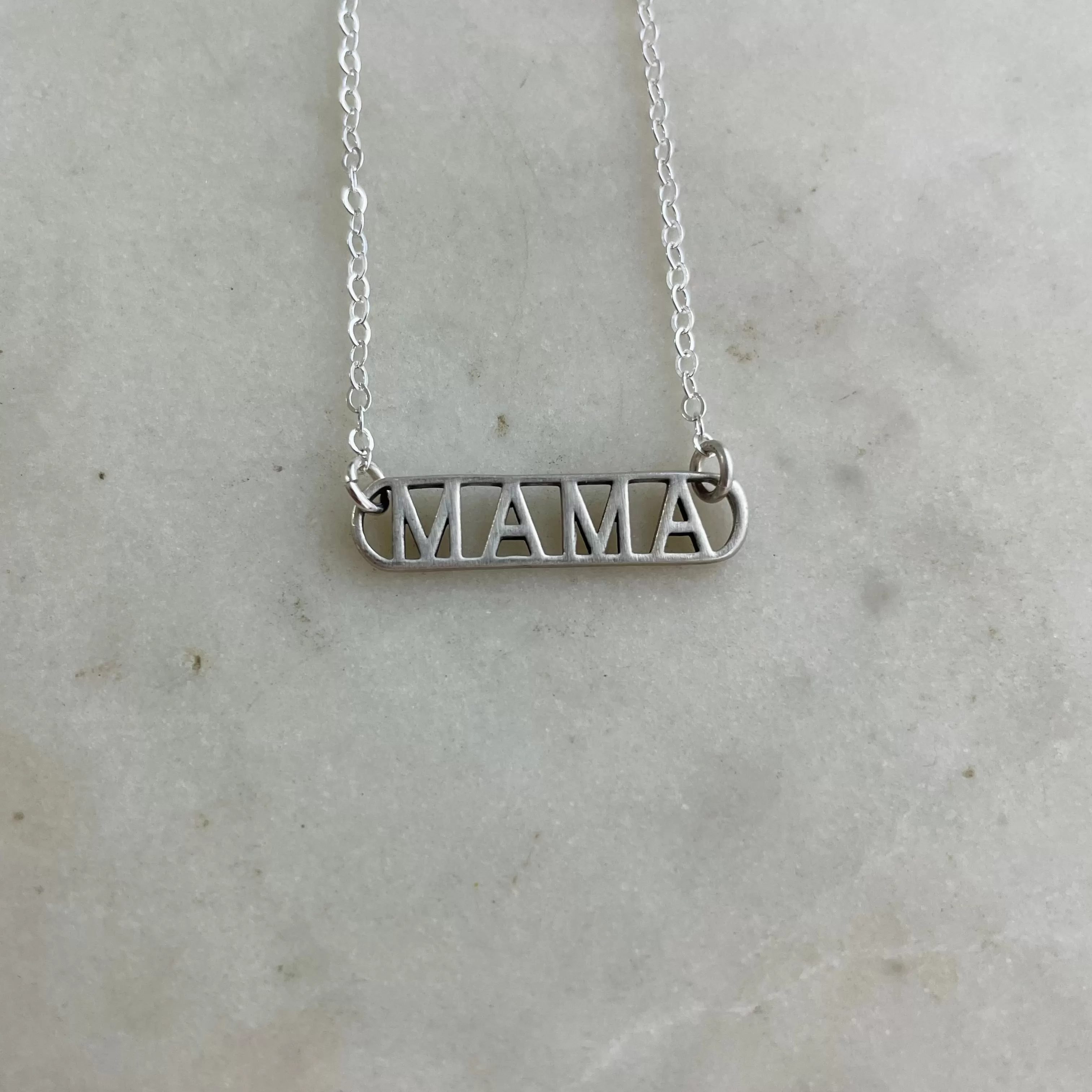 MAMA PENDANT