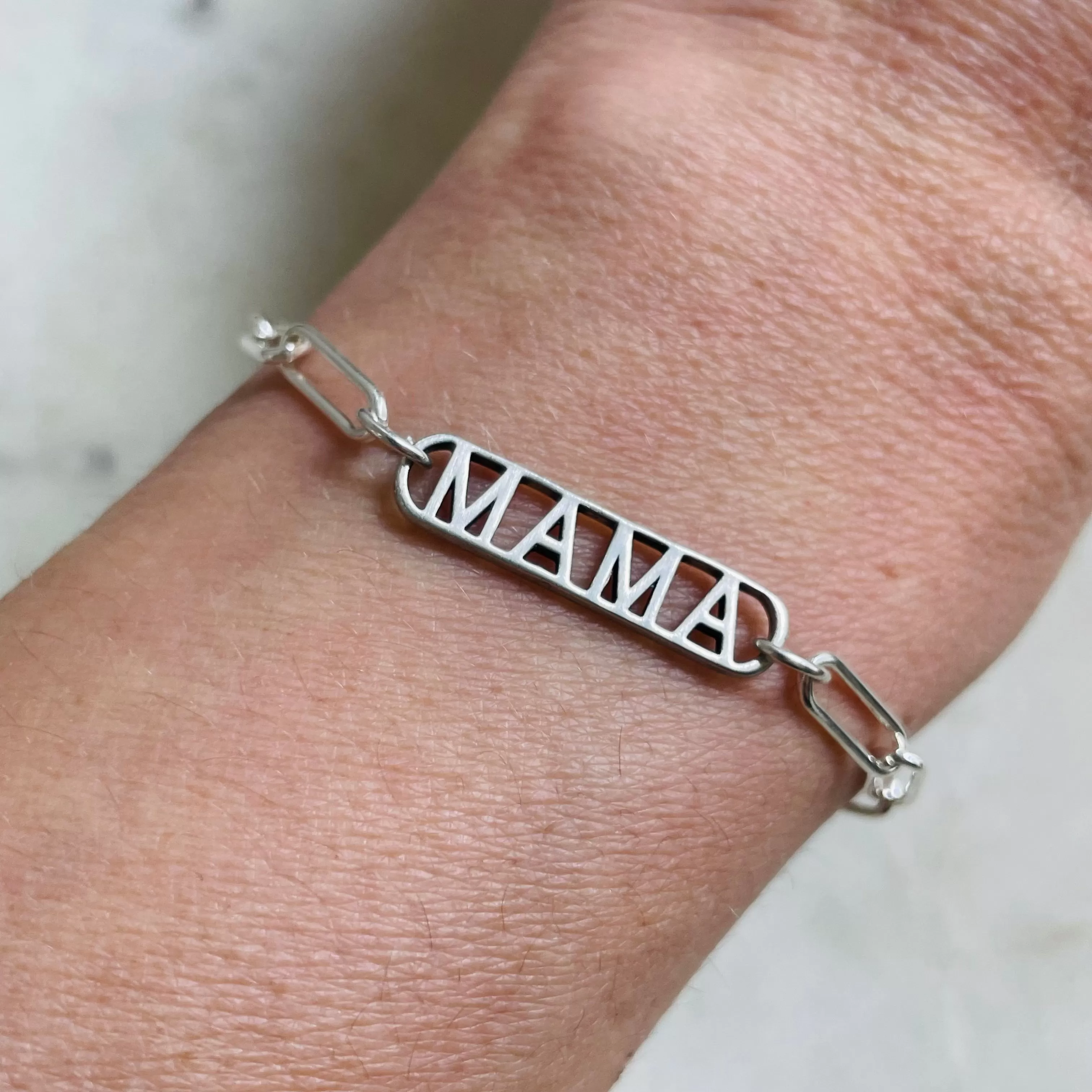 MAMA PENDANT